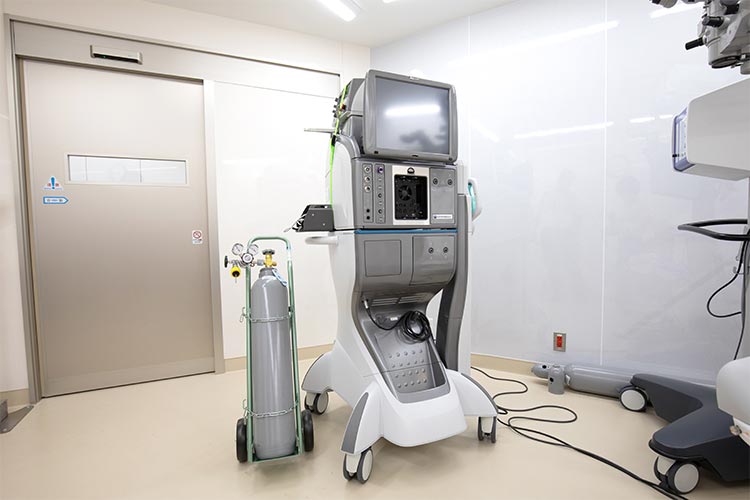 硝子体網膜手術用レーザー